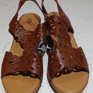 Brown Leather Sandals with Cut-Out Detailing